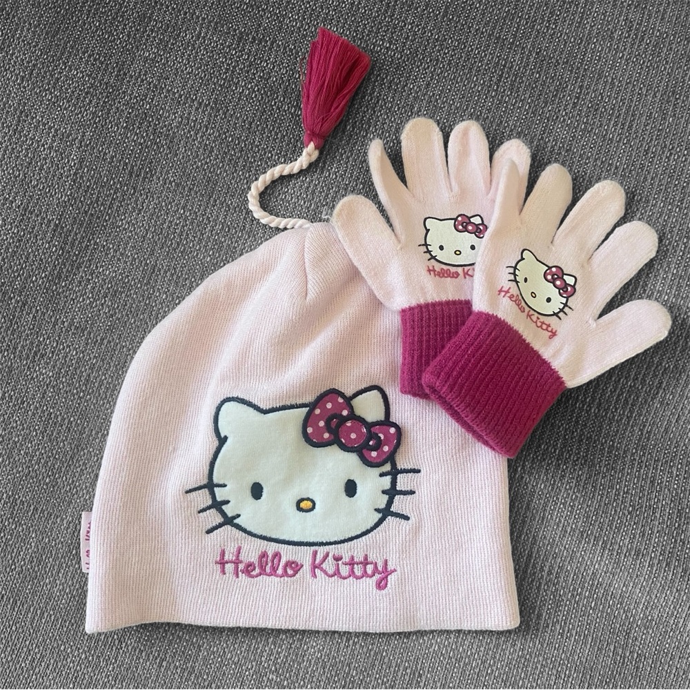 Girl’s H&M Sanrio Hello Kitty Beanie and Gloves